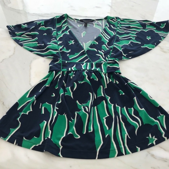 BCBG NAVY BLUE GREEN WHITE FAUX WRAP BELTED TOP SIZE XS - Picture 2 of 13